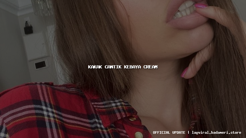 kakak cantik kebaya cream